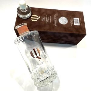 QUI 7 Select Extra Anejo Empty Tequila Glass Bottle In Brown Textile Case Box